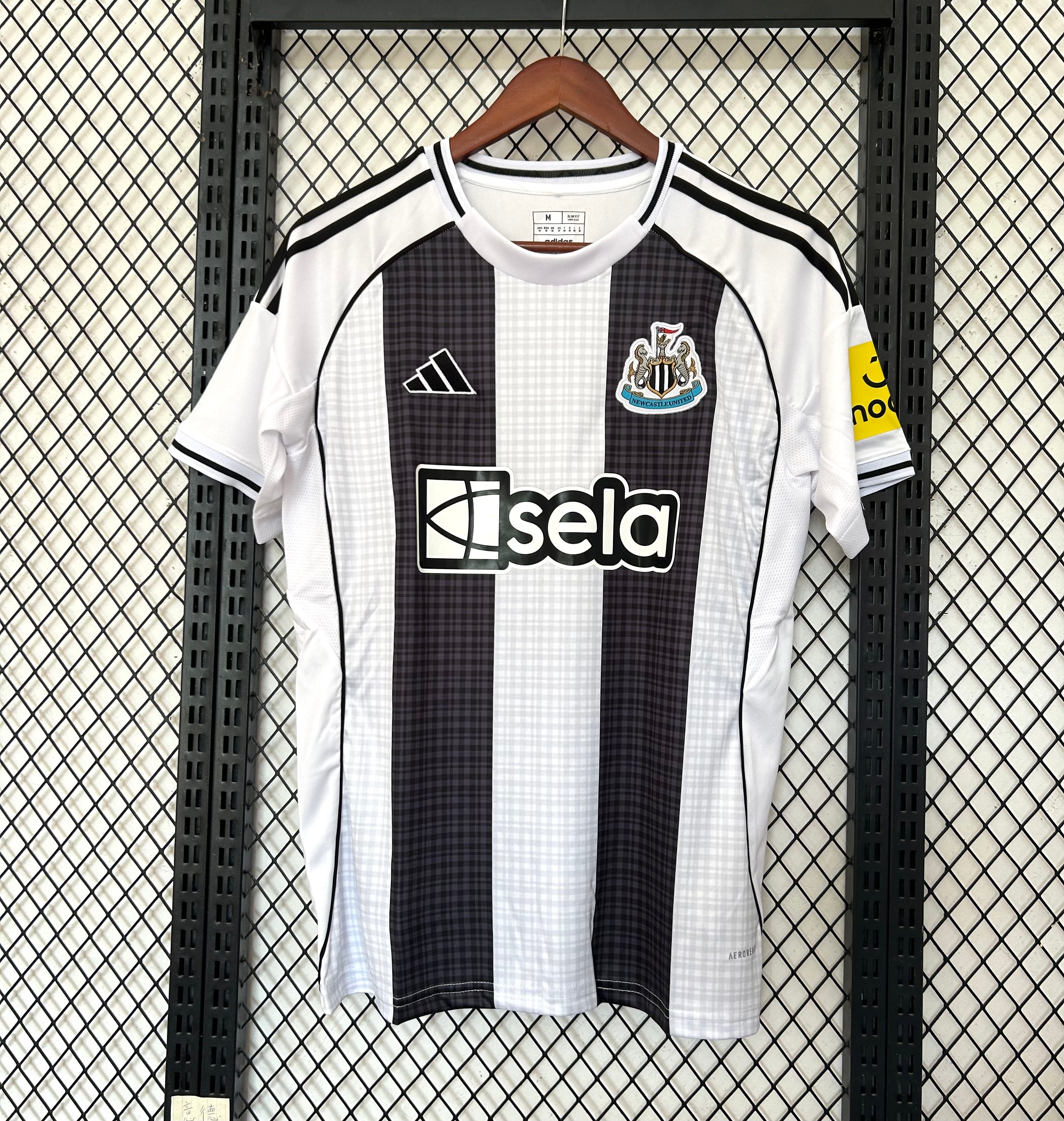 maillot-newcastle-2025-2026