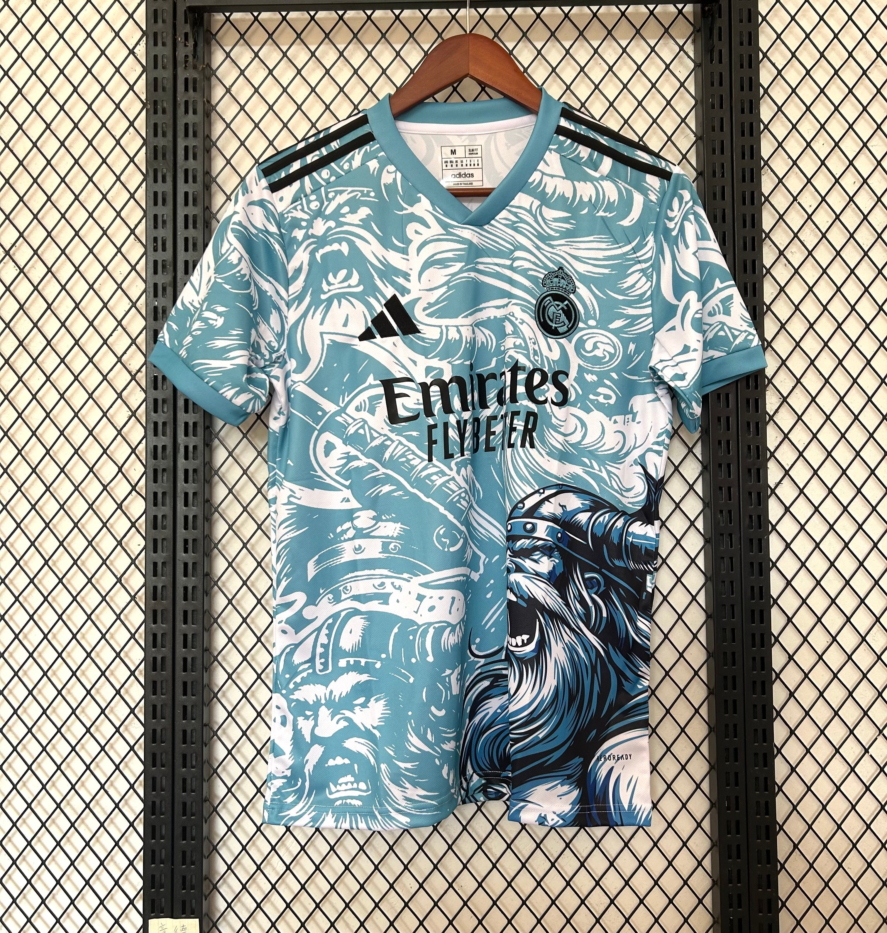 maillot-real-madrid-concept-2025-2026