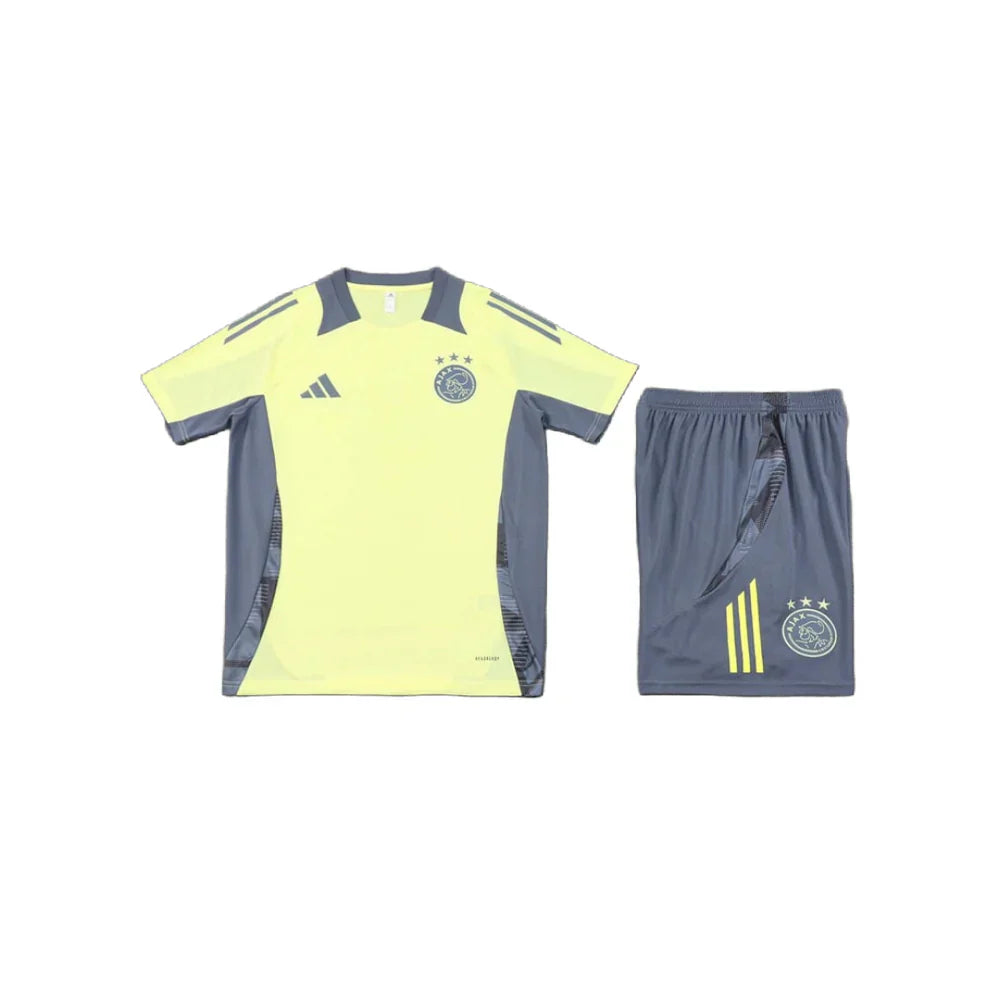 ensemble-ajax-training-2024-2025