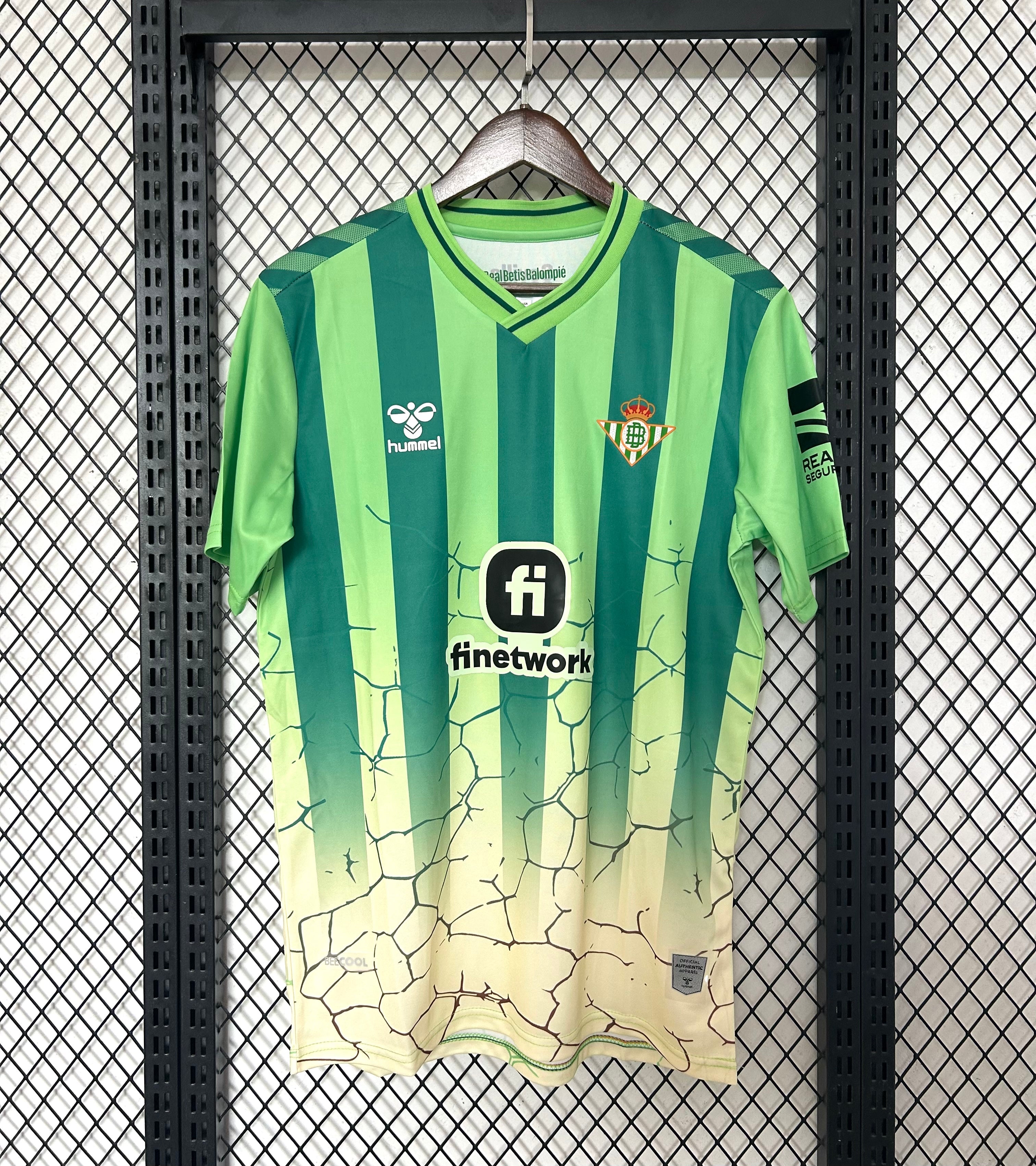 maillot-real-betis-2024-2025