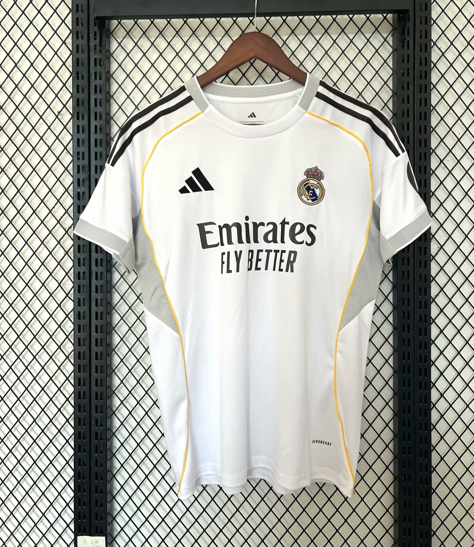 maillot-real-madrid-2025-2026