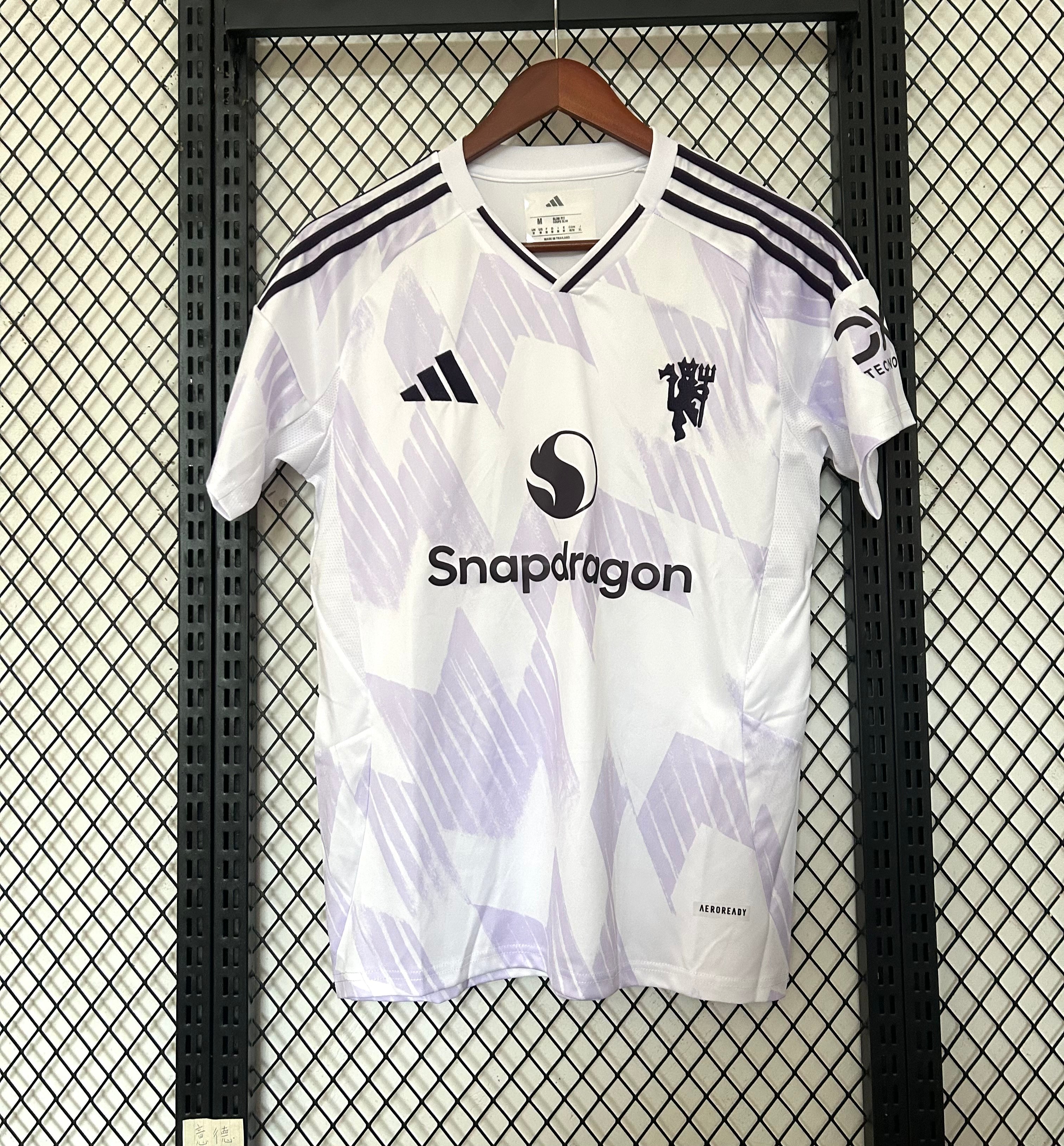 maillot-manchester-united-2025-2030