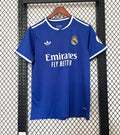 maillot-real-madrid-2025-2028